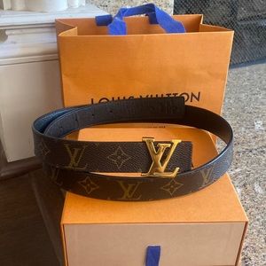 Authentic Louis Vuitton 2 sided belt!!!